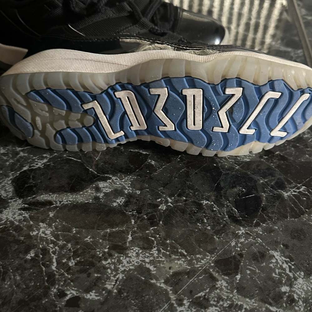 Jordan Kids Black and Gray Sneakers - Picture 2 of 3